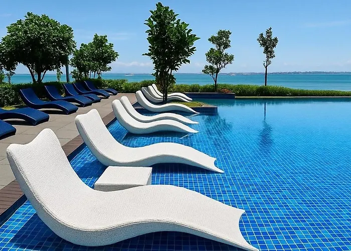 Modern 2br Seaview Beside Okada & Moa *