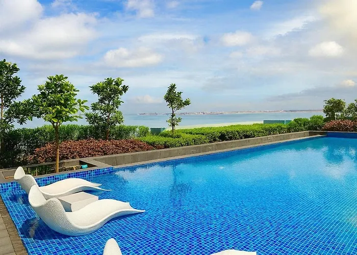 Modern 2br Seaview Beside Okada & Moa *
